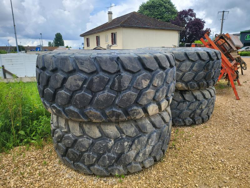 Bridgestone - Pneu pour Engins de chantier: photos 1 Bridgestone - Pneu pour Engins de chantier: photos 1