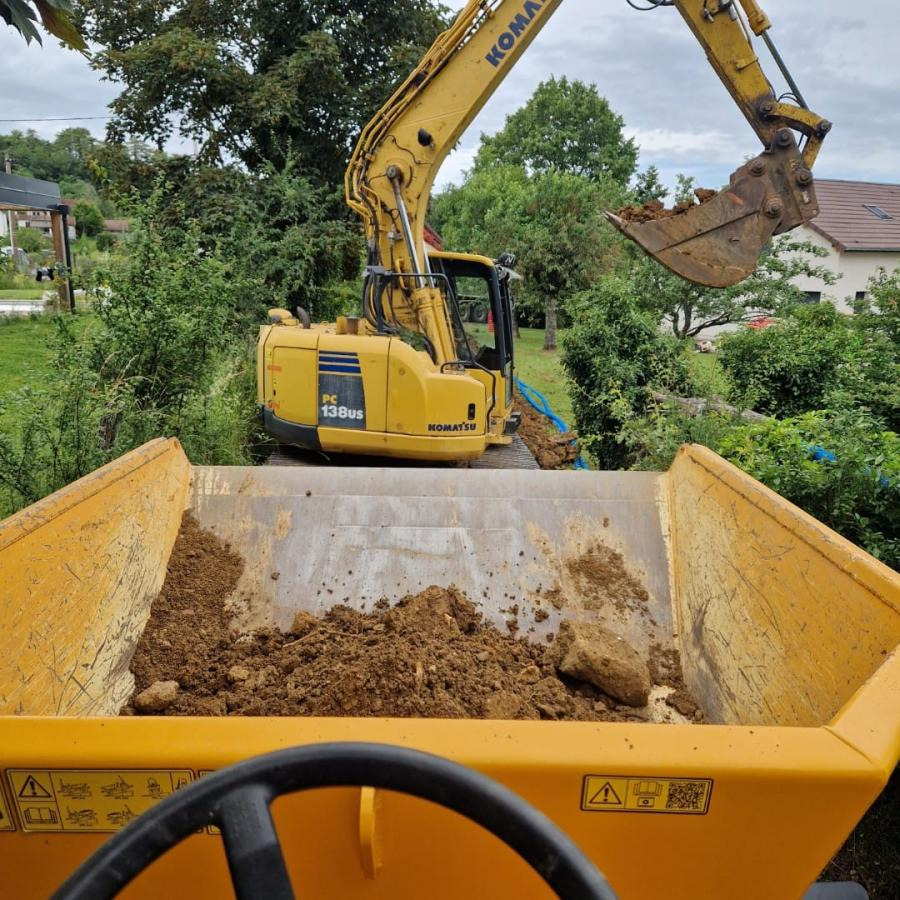 Komatsu PC138US-8 - Pelle sur chenille: photos 3 Komatsu PC138US-8 - Pelle sur chenille: photos 3