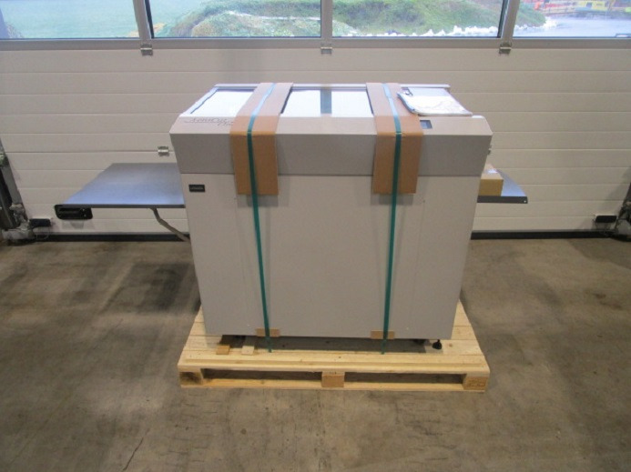 AUTOMATISCHES SCHNEIDSYSTEM UCHIDA AEROCUT ONE - Massicot: photos 1 AUTOMATISCHES SCHNEIDSYSTEM UCHIDA AEROCUT ONE - Massicot: photos 1