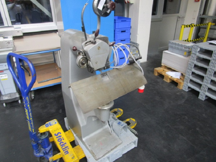 DRAHTHEFTMASCHINE HOHNER FAVORIT - Machine d'impression: photos 2 DRAHTHEFTMASCHINE HOHNER FAVORIT - Machine d'impression: photos 2