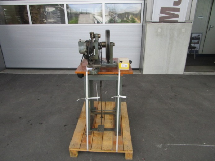 ÖSENGERÄT SCHNEIDER - Machine d'impression: photos 1 ÖSENGERÄT SCHNEIDER - Machine d'impression: photos 1