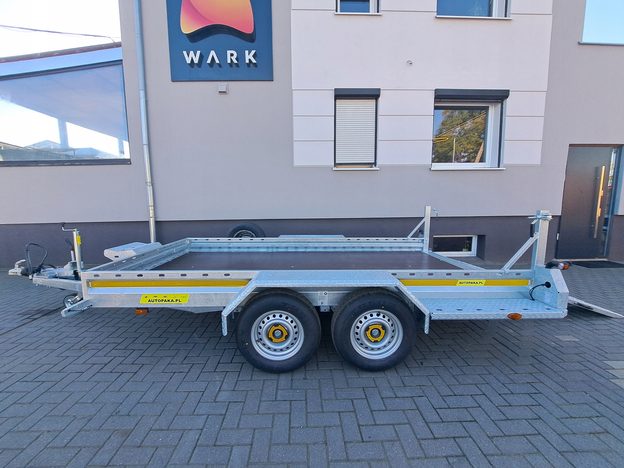 PRZYCZEPA DO KOPARKI MINIKOPARKI ŁADOWARKI Z NAJAZDAMI STALOWYMI 3500KG / EXCAVATOR MINI EXCAVATOR LOADER TRAILER WITH STEEL RAMPS 3500KG - Remorque porte engin: photos 4 PRZYCZEPA DO KOPARKI MINIKOPARKI ŁADOWARKI Z NAJAZDAMI STALOWYMI 3500KG / EXCAVATOR MINI EXCAVATOR LOADER TRAILER WITH STEEL RAMPS 3500KG - Remorque porte engin: photos 4
