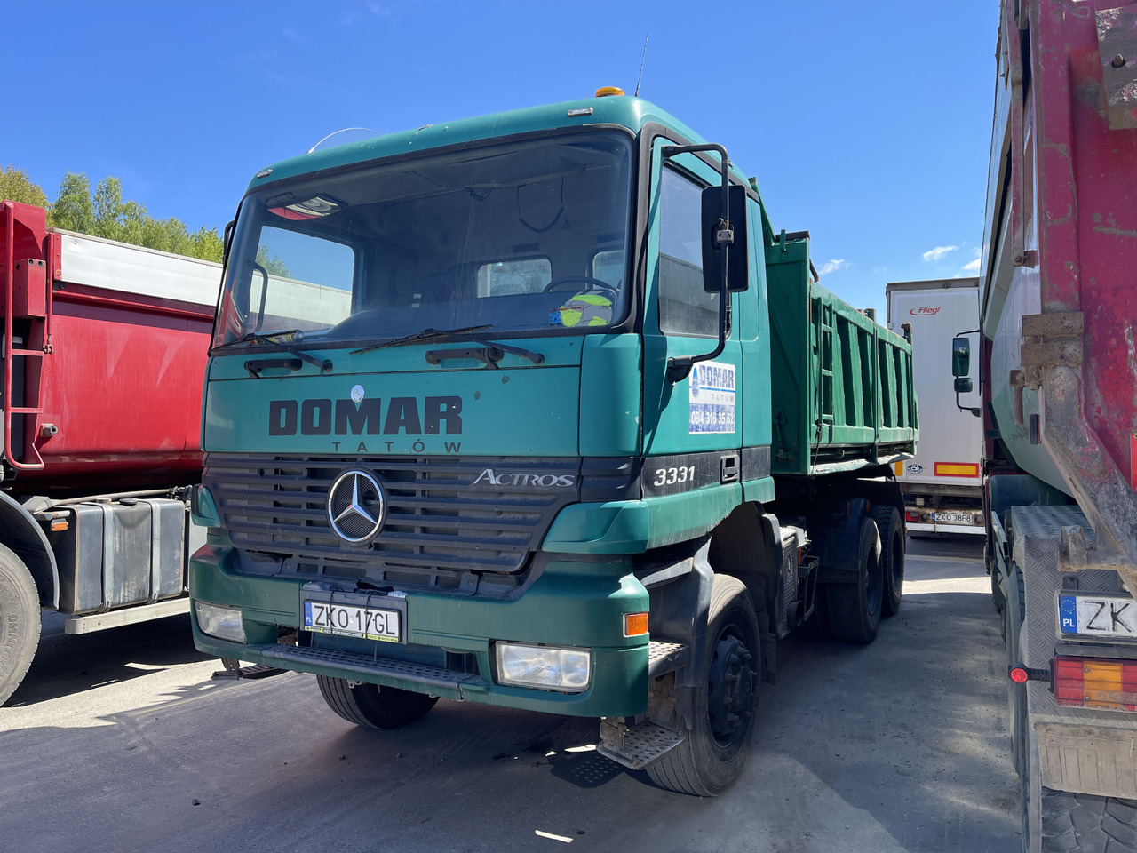 MERCEDES-BENZ Actros 3331 - Camion benne: photos 1 MERCEDES-BENZ Actros 3331 - Camion benne: photos 1