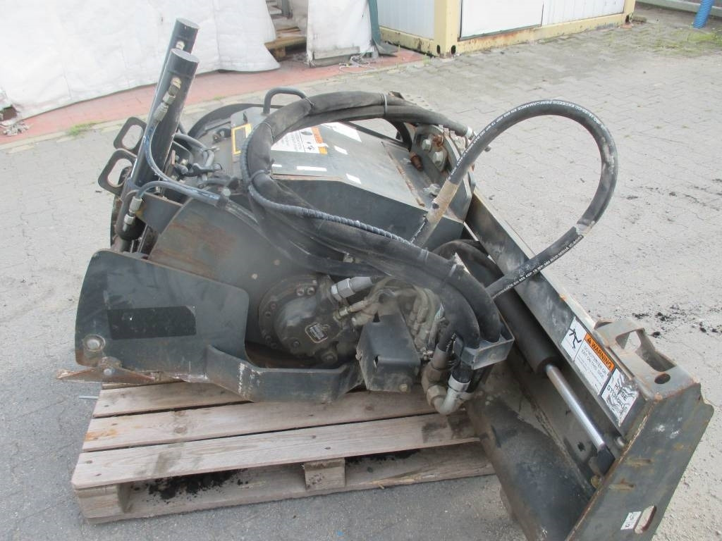 Bobcat 18 PLA - Décapeuse: photos 3 Bobcat 18 PLA - Décapeuse: photos 3