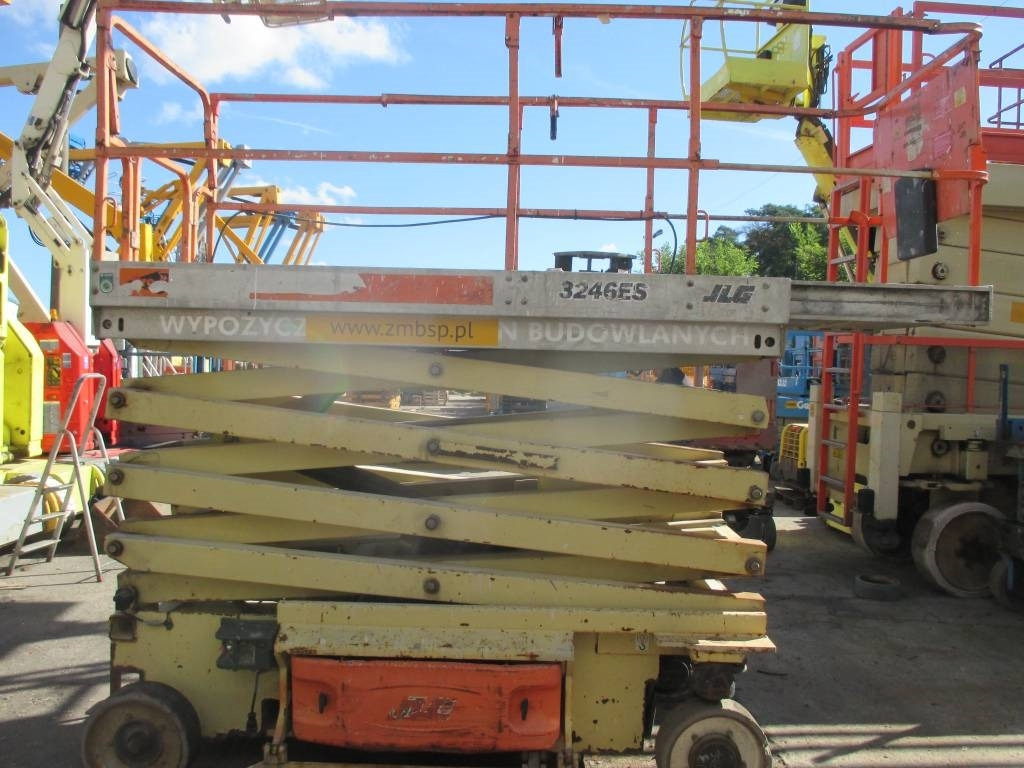 JLG 3246 ES - Nacelle ciseaux: photos 5 JLG 3246 ES - Nacelle ciseaux: photos 5