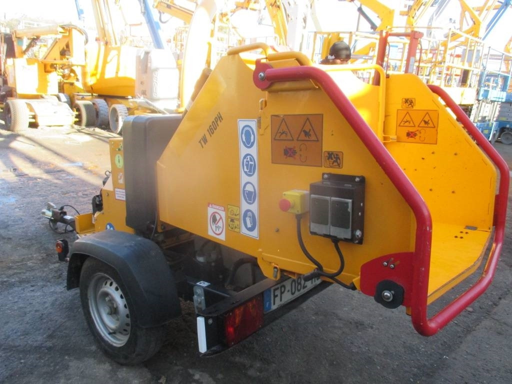 Timberwolf TW160PH - Broyeur de végétaux: photos 4 Timberwolf TW160PH - Broyeur de végétaux: photos 4