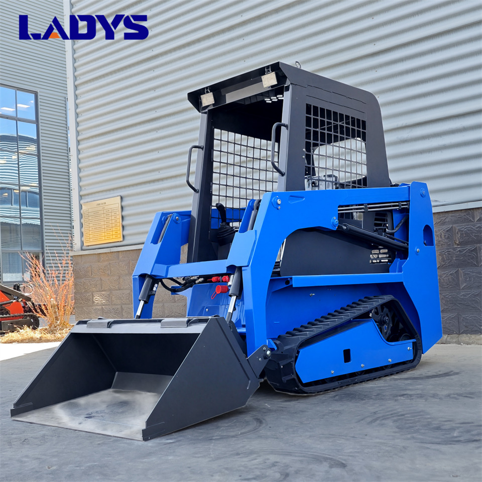 LADYS LADYS LA670 Mini Small Skid Steer Loader Compact Track Diesel Mini Skid Steer Loader For Sale With Small Mini Skid Steer Attachments 4 In 1 Bucket - Mini chargeuse: photos 4 LADYS LADYS LA670 Mini Small Skid Steer Loader Compact Track Diesel Mini Skid Steer Loader For Sale With Small Mini Skid Steer Attachments 4 In 1 Bucket - Mini chargeuse: photos 4
