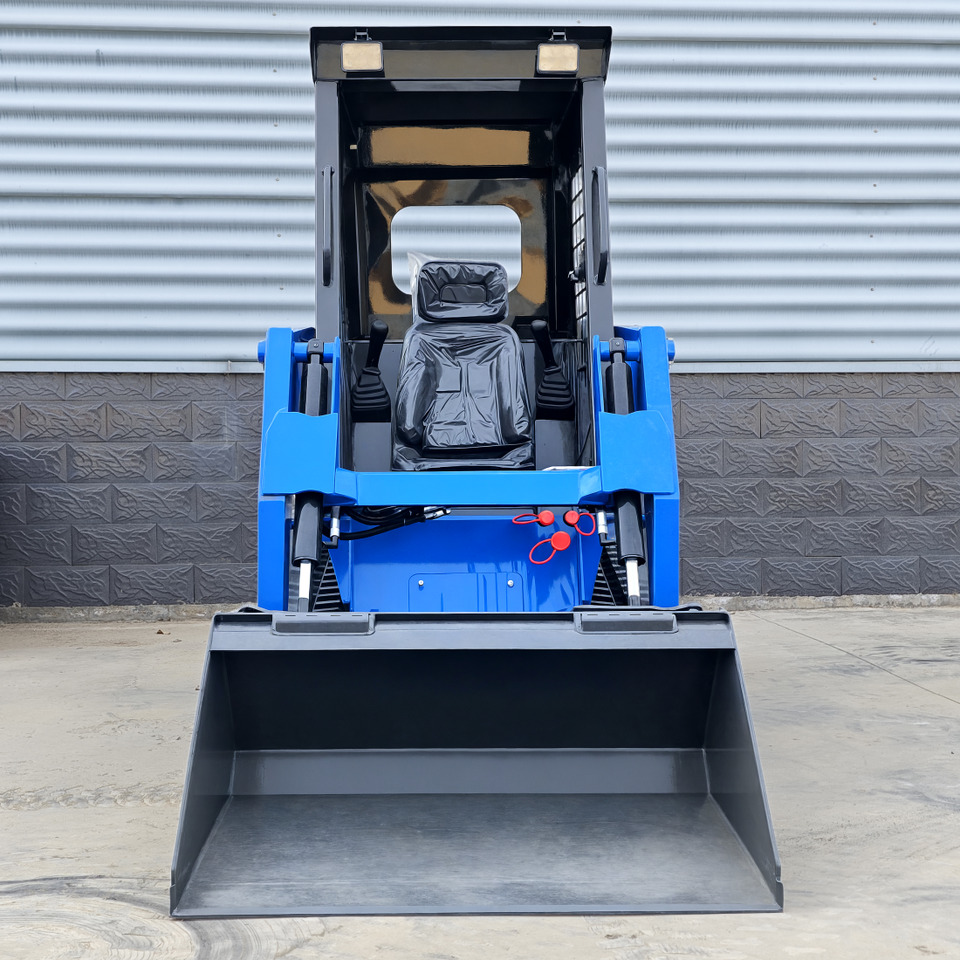 LEZUM LA670 Mini Small Skid Steer Loader Compact Track Diesel Mini Skid Steer Loader For Sale With Small Mini Skid Steer Attachments 4 In 1 Bucket - Mini chargeuse: photos 2 LEZUM LA670 Mini Small Skid Steer Loader Compact Track Diesel Mini Skid Steer Loader For Sale With Small Mini Skid Steer Attachments 4 In 1 Bucket - Mini chargeuse: photos 2