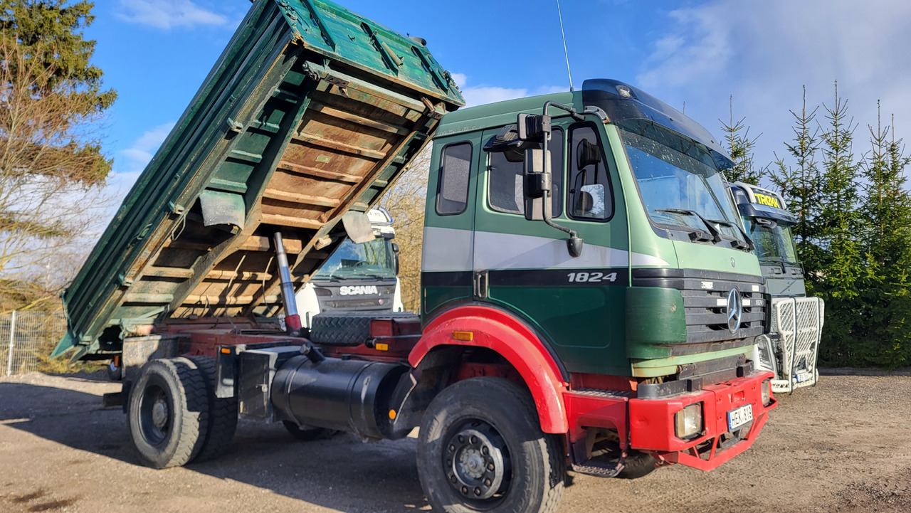 MB 1824 4X4 MB 1/84 4X4 - Camion benne: photos 2 MB 1824 4X4 MB 1/84 4X4 - Camion benne: photos 2