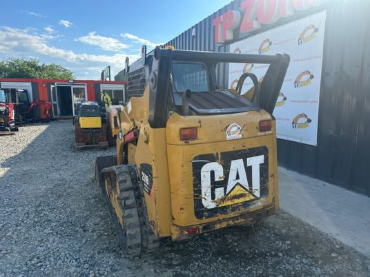 Caterpillar 259 B - 3 High Flow à 28500 € HT - Chargeuse compacte sur chenilles: photos 4 Caterpillar 259 B - 3 High Flow à 28500 € HT - Chargeuse compacte sur chenilles: photos 4