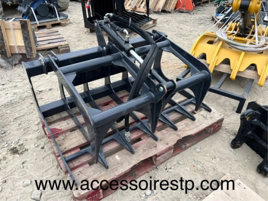 Godet crocodile pour minichargeur - Grappin: photos 1 Godet crocodile pour minichargeur - Grappin: photos 1