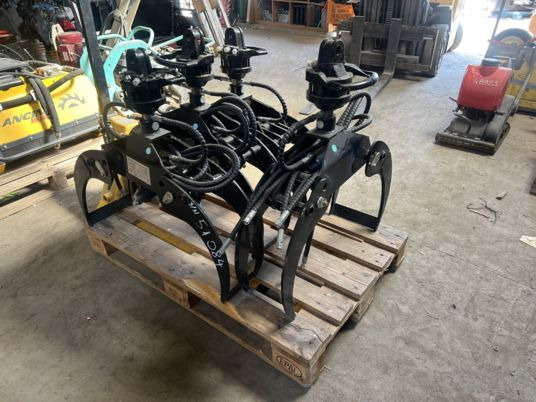 Grappin pour micro pelle de 0.8T à 1T7 - Grappin: photos 3 Grappin pour micro pelle de 0.8T à 1T7 - Grappin: photos 3