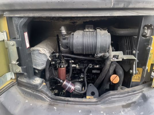 Mini pelle Komatsu PC26MR-3: photos 10