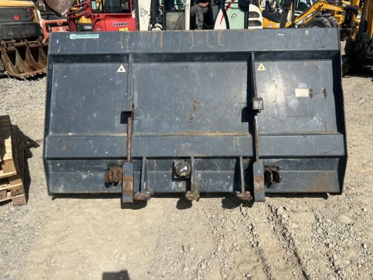 Merlo P60.10 - Godet pour chargeur: photos 4 Merlo P60.10 - Godet pour chargeur: photos 4