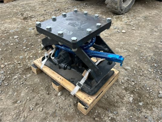 Plaque vibrante hydraulique pour minipelle - Plaque vibrante, Accessoire: photos 4 Plaque vibrante hydraulique pour minipelle - Plaque vibrante, Accessoire: photos 4