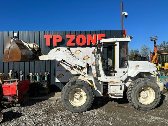 Venieri Case 421B à 13 500 € HT - Chargeuse sur pneus: photos 3 Venieri Case 421B à 13 500 € HT - Chargeuse sur pneus: photos 3