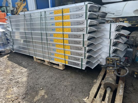 Rampes de chargement en alu neuves - Rampe de chargement: photos 1 Rampes de chargement en alu neuves - Rampe de chargement: photos 1