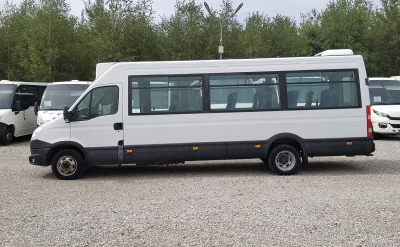 Iveco Daily 23 *NOWY SILNIK* 2 SZTUKI*, klima, winda - Bus interurbain: photos 5 Iveco Daily 23 *NOWY SILNIK* 2 SZTUKI*, klima, winda - Bus interurbain: photos 5