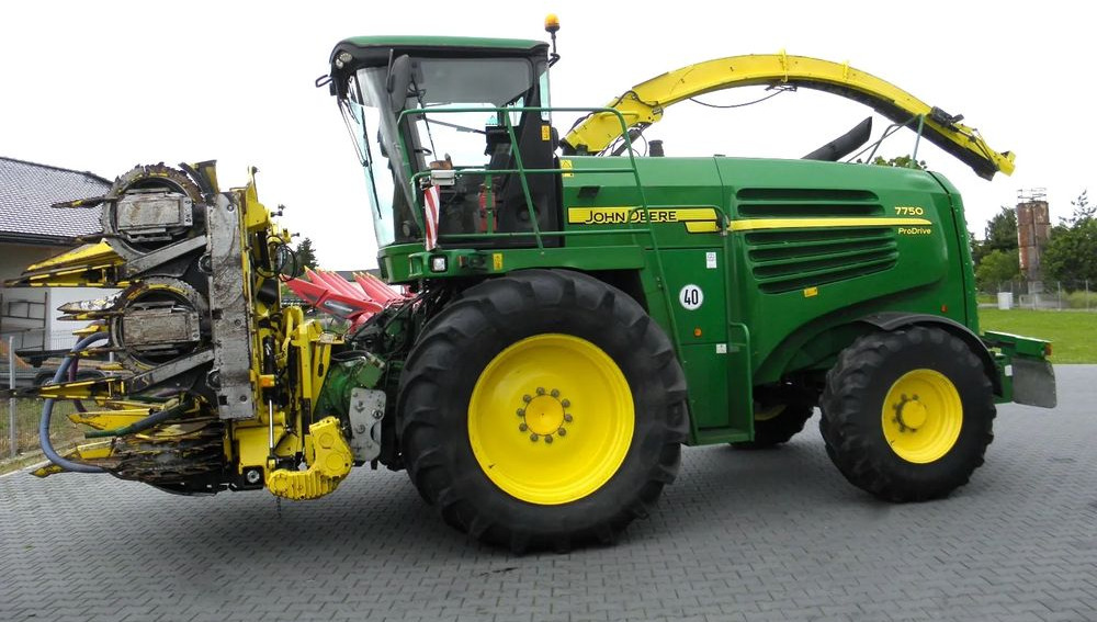 John Deere 7750 ProDrive 2008 Rok, +Kemper 375, +podbieracz do traw, Nie Malowany, Stan Bardzo Dobry - Ensileuse: photos 2 John Deere 7750 ProDrive 2008 Rok, +Kemper 375, +podbieracz do traw, Nie Malowany, Stan Bardzo Dobry - Ensileuse: photos 2