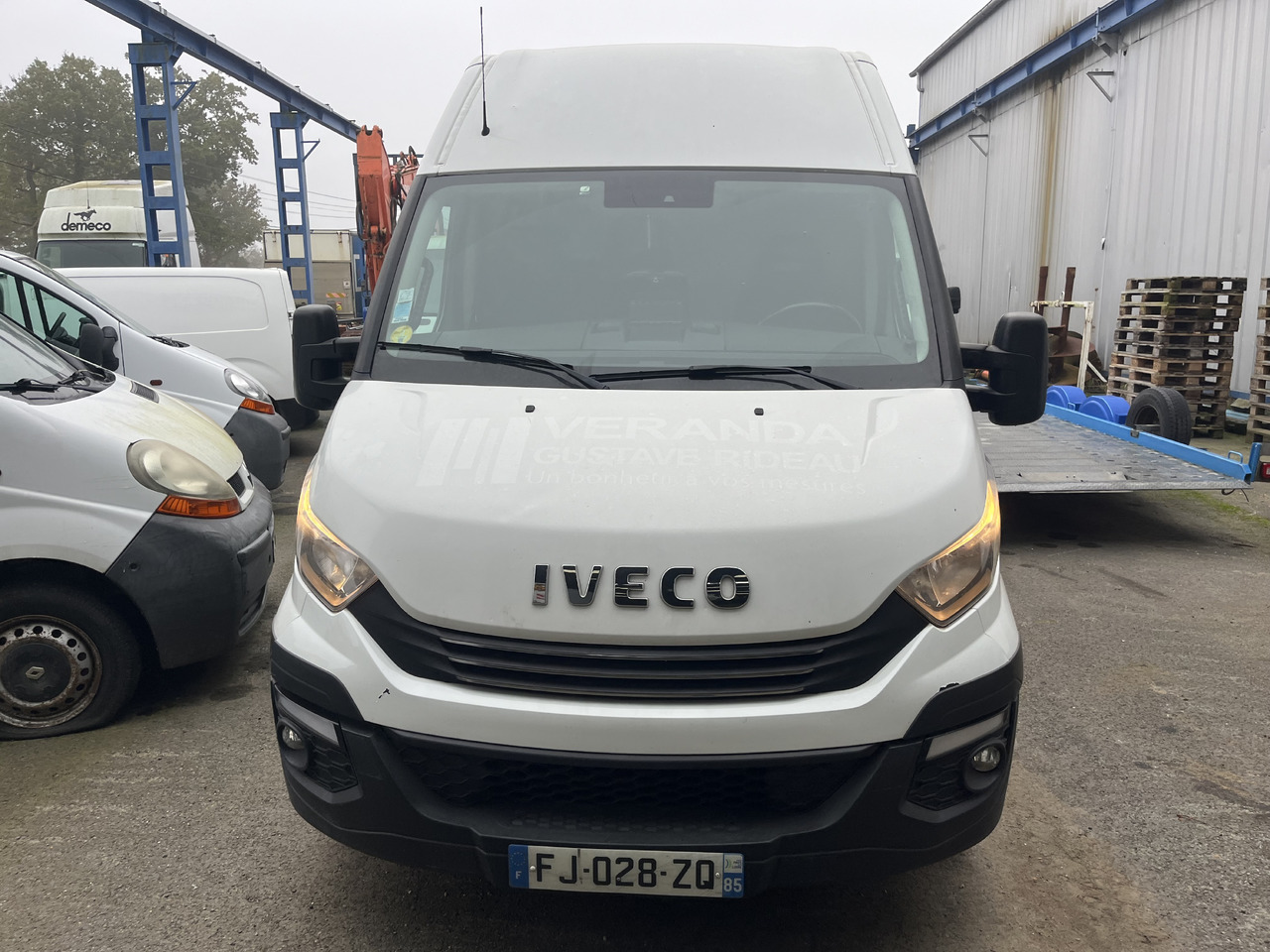 Iveco 35-180 35s18 11M3 - Fourgon utilitaire: photos 2 Iveco 35-180 35s18 11M3 - Fourgon utilitaire: photos 2