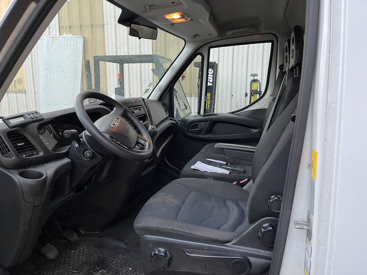 Iveco Daily 35-120 - Utilitaire frigorifique: photos 4 Iveco Daily 35-120 - Utilitaire frigorifique: photos 4