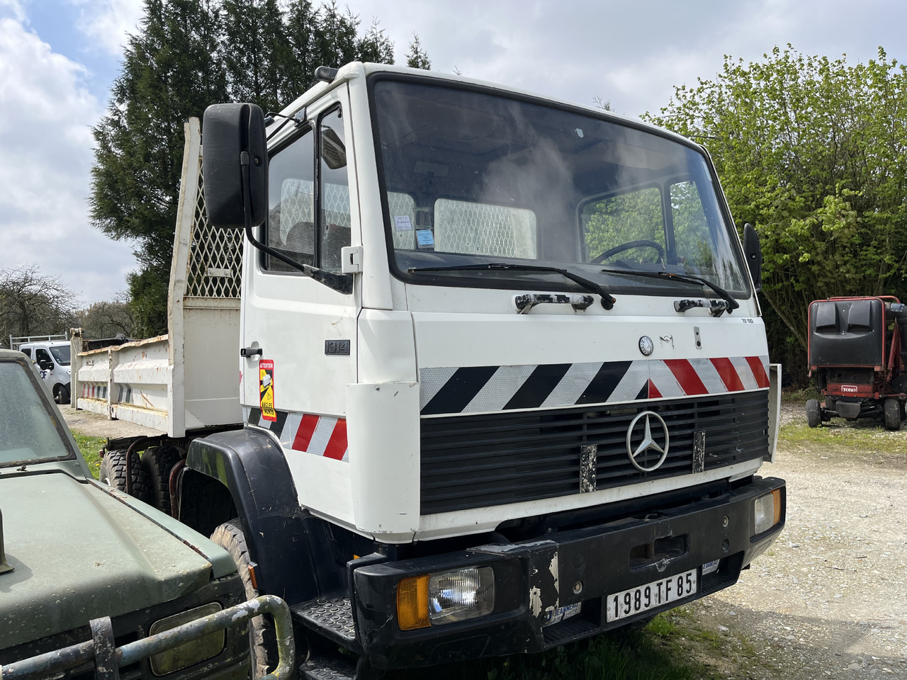 MERCEDES-BENZ 1314 benne 4x4 - Camion benne: photos 2 MERCEDES-BENZ 1314 benne 4x4 - Camion benne: photos 2