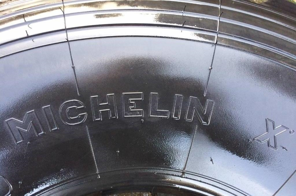 Michelin 525/65R20.5 XS - NEW - Pneu pour Machine agricole: photos 4 Michelin 525/65R20.5 XS - NEW - Pneu pour Machine agricole: photos 4