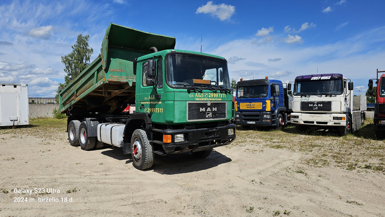 MAN 26.322 - Camion benne: photos 5 MAN 26.322 - Camion benne: photos 5