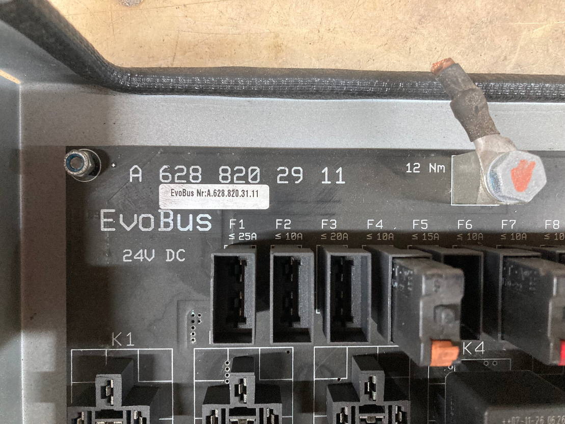 Mercedes-Benz Platine Mercedes Citaro Sicherung A6288203111 A6288202911 - Système électrique pour Bus: photos 2 Mercedes-Benz Platine Mercedes Citaro Sicherung A6288203111 A6288202911 - Système électrique pour Bus: photos 2