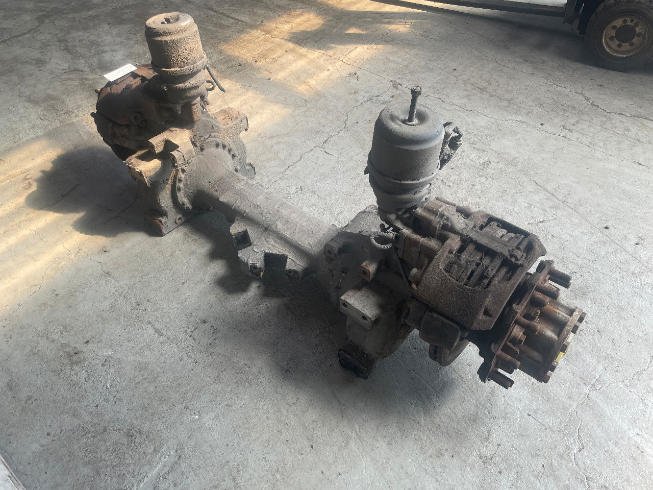 ZF Hinterachse Axis ZF AV132 II /90 5,13 4472040254 MAN Lions City - Essieu arrière pour Bus: photos 3 ZF Hinterachse Axis ZF AV132 II /90 5,13 4472040254 MAN Lions City - Essieu arrière pour Bus: photos 3