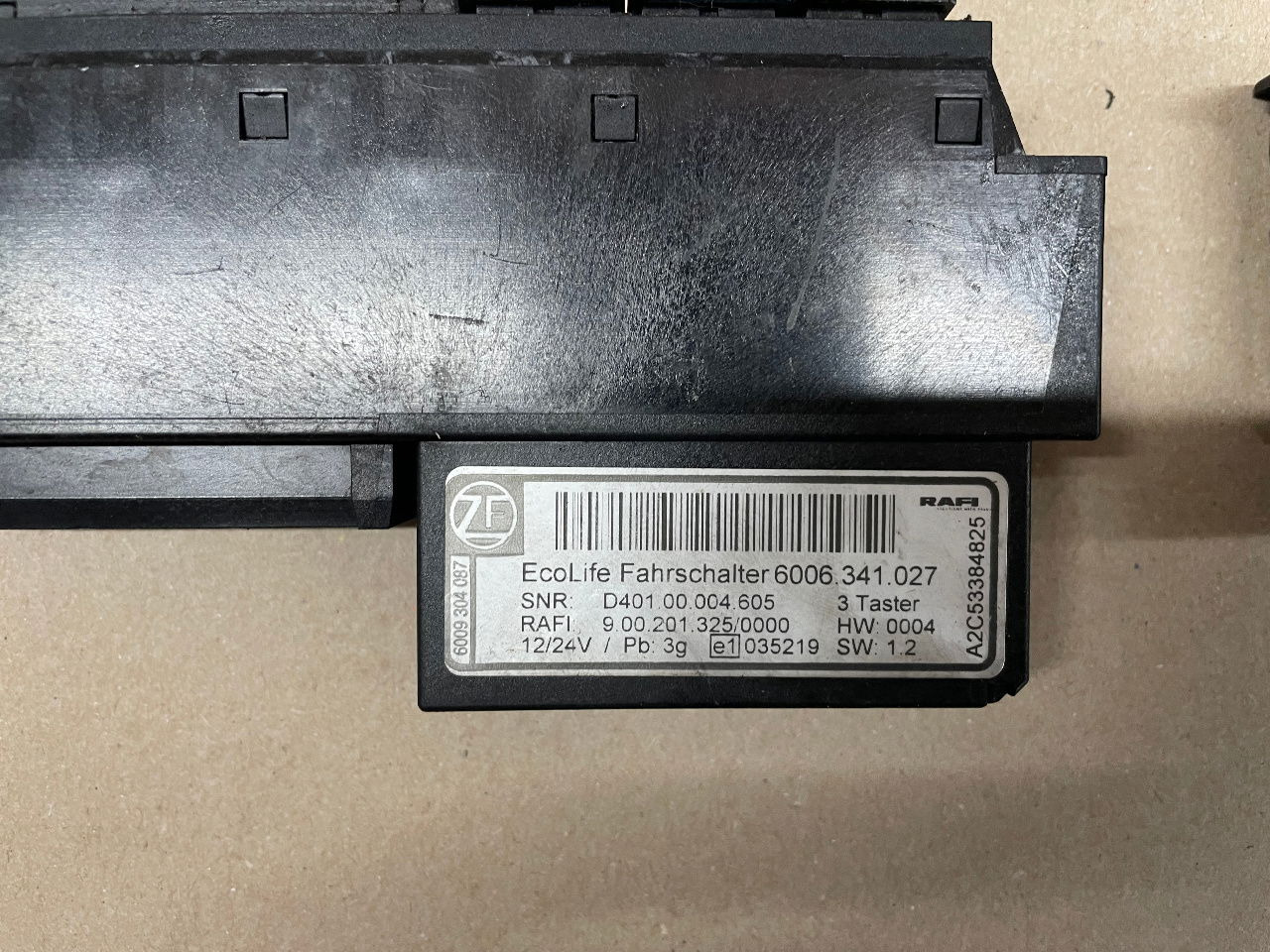 ZF ZF Ecolife Fahrschalter Gangwahlschalter 6006.341.033 6006.341.027 Schalter - Système électrique pour Bus: photos 5 ZF ZF Ecolife Fahrschalter Gangwahlschalter 6006.341.033 6006.341.027 Schalter - Système électrique pour Bus: photos 5