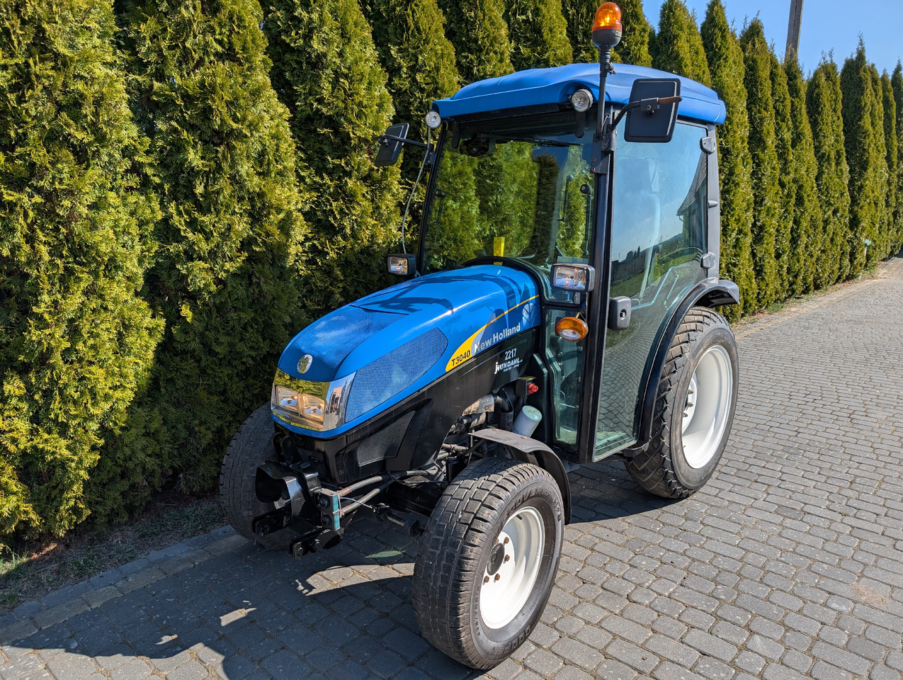 New Holland T3040F - Micro tracteur: photos 1 New Holland T3040F - Micro tracteur: photos 1