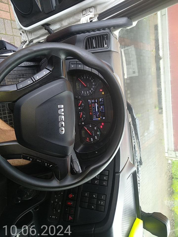 IVECO STRALIS 310 en crédit-bail IVECO STRALIS 310: photos 8 IVECO STRALIS 310 en crédit-bail IVECO STRALIS 310: photos 8