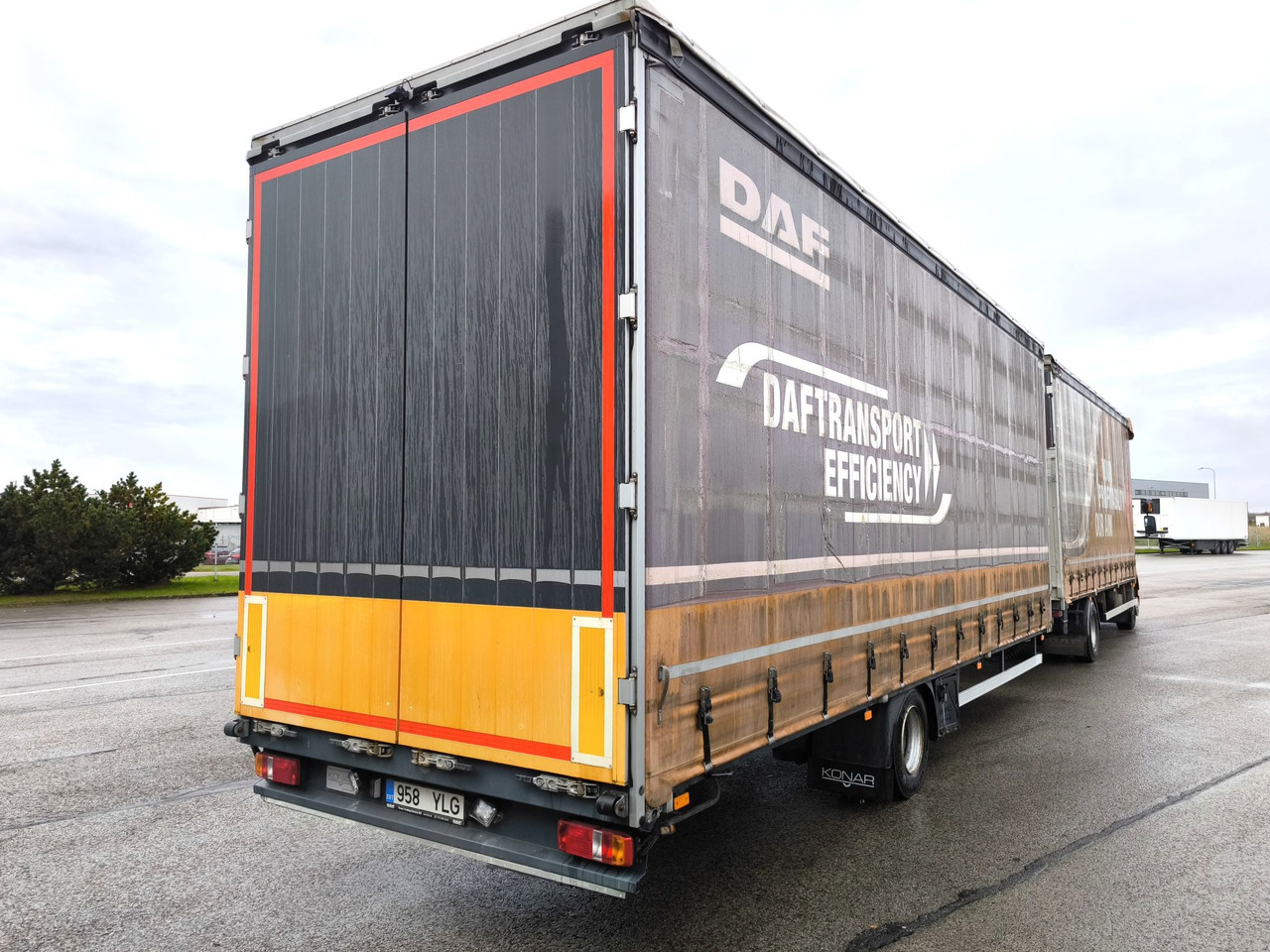 DAF LF 280 FA - Camion à rideaux coulissants: photos 4 DAF LF 280 FA - Camion à rideaux coulissants: photos 4