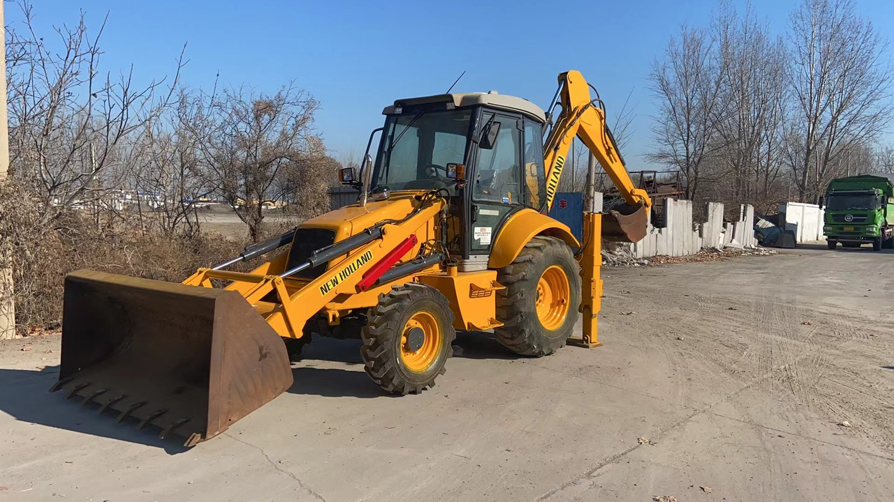 NEW HOLLAND LB95 - Tractopelle: photos 1 NEW HOLLAND LB95 - Tractopelle: photos 1