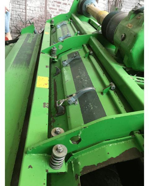 AVR GE FORCE 3800 - Matériel pomme de terre: photos 3 AVR GE FORCE 3800 - Matériel pomme de terre: photos 3