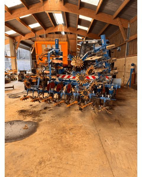 CARRE ECONET 12 RANGS - Outils du sol: photos 1 CARRE ECONET 12 RANGS - Outils du sol: photos 1