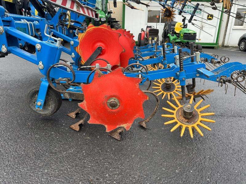 CARRE ECONET 8 RANGS - Outils du sol: photos 4 CARRE ECONET 8 RANGS - Outils du sol: photos 4