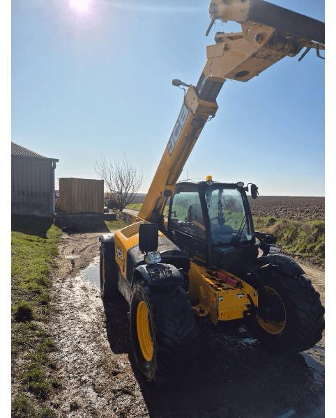 JCB 531-70 AGRISUPER - Chariot télescopique: photos 1 JCB 531-70 AGRISUPER - Chariot télescopique: photos 1