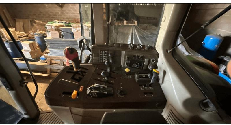JOHN DEERE 6520 - Tracteur agricole: photos 5 JOHN DEERE 6520 - Tracteur agricole: photos 5