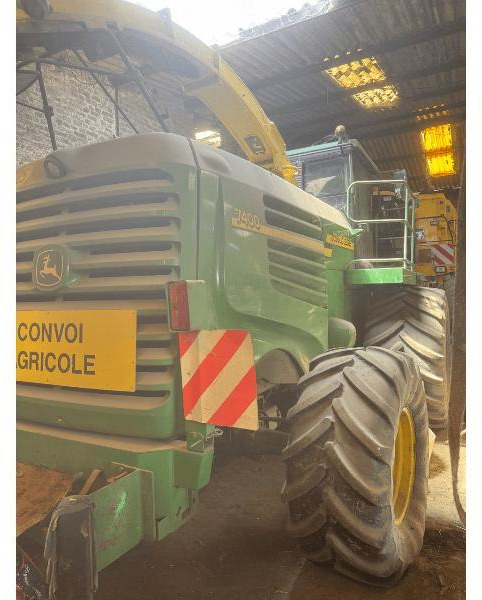 JOHN DEERE 7400 4RM - Ensileuse: photos 2 JOHN DEERE 7400 4RM - Ensileuse: photos 2