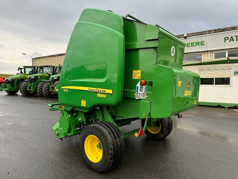 JOHN DEERE 864 - Presse à balles rondes: photos 2 JOHN DEERE 864 - Presse à balles rondes: photos 2