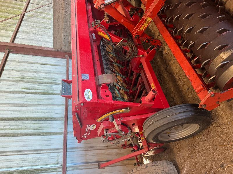 KVERNELAND M-DRILL 3M - Semoir: photos 2 KVERNELAND M-DRILL 3M - Semoir: photos 2