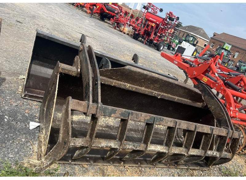 MAILLEUX BMSA245HT - Godet pour chargeur pour Tracteur agricole: photos 1 MAILLEUX BMSA245HT - Godet pour chargeur pour Tracteur agricole: photos 1