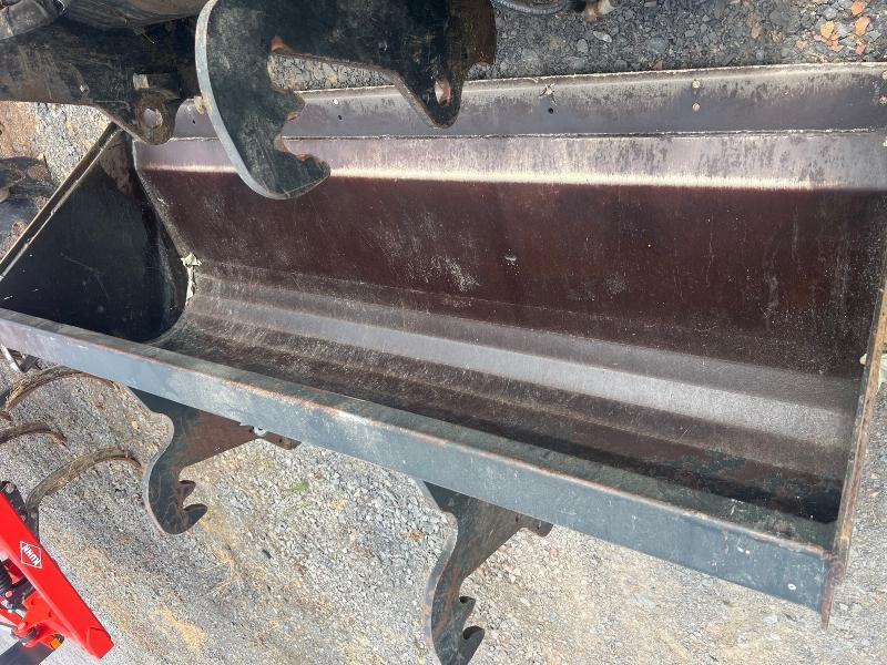 MAILLEUX BTA245 - Godet pour chargeur pour Tracteur agricole: photos 1 MAILLEUX BTA245 - Godet pour chargeur pour Tracteur agricole: photos 1