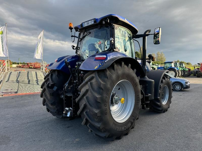 NEW-HOLLAND T7.245 AC - Tracteur agricole: photos 4 NEW-HOLLAND T7.245 AC - Tracteur agricole: photos 4