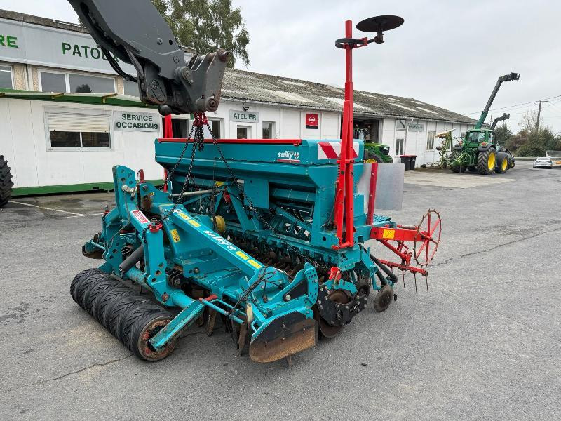SULKY COMPACT 3M - Combiné de semis: photos 1 SULKY COMPACT 3M - Combiné de semis: photos 1