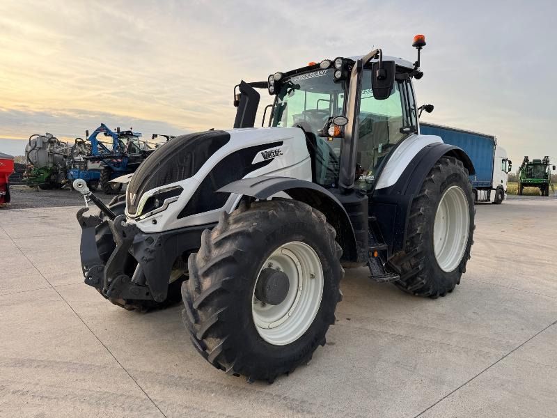VALTRA T175 - Tracteur agricole: photos 1 VALTRA T175 - Tracteur agricole: photos 1