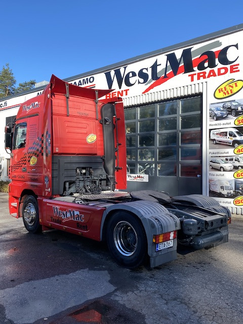 Mercedes-Benz 1832 Mega Space Cabin CLEAN - Tracteur routier: photos 5 Mercedes-Benz 1832 Mega Space Cabin CLEAN - Tracteur routier: photos 5
