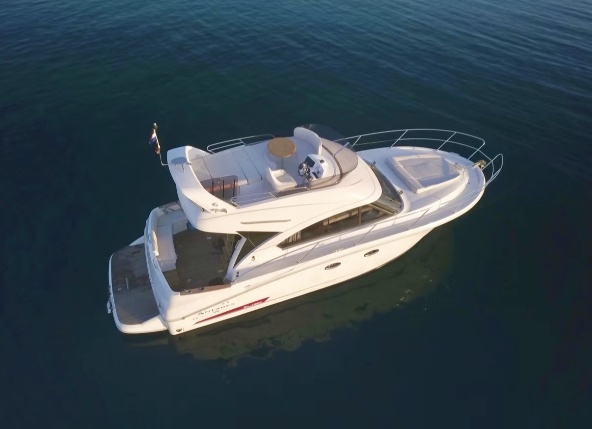 Beneteau Antares 36 Fly, Air Conditioning, TOP !!! - Autre matériel: photos 4 Beneteau Antares 36 Fly, Air Conditioning, TOP !!! - Autre matériel: photos 4